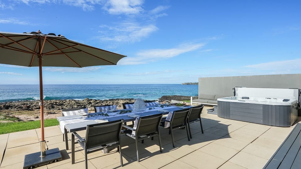 Aqua | Back deck | Alfresco Dining | BBQ | Coastal Views 
