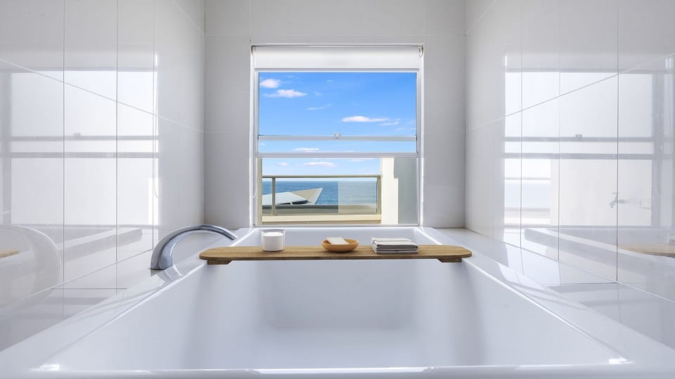 Aqua | Main bathroom bath | Coastal views | Relax