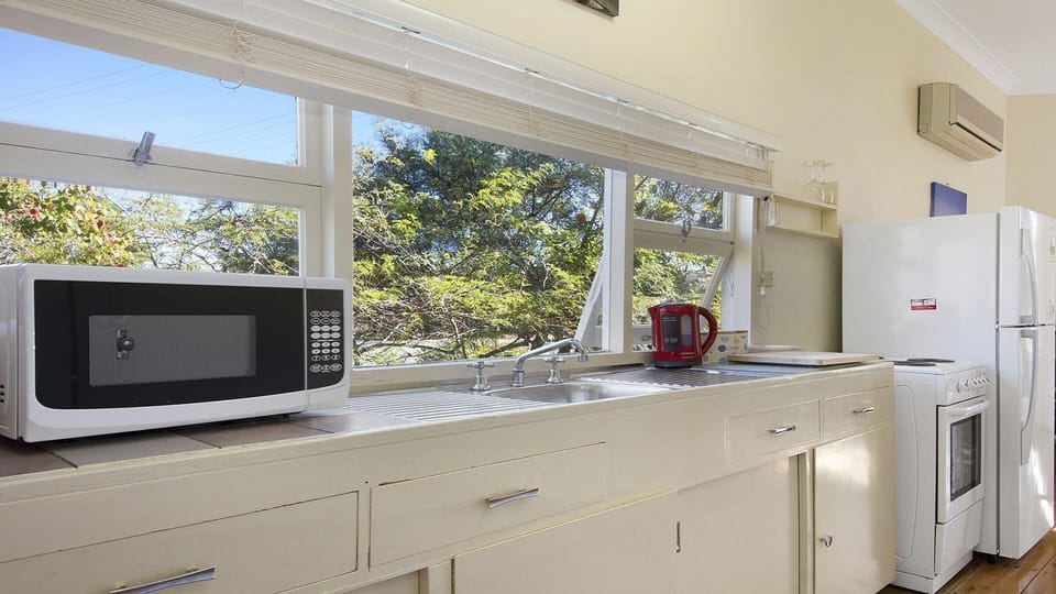 Bijs at the beach | Kitchen | Coffee Machine | Microwave  | Oven | Refrigerator