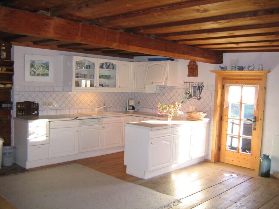 Living room, Kitchen corner with dish washer, etc.