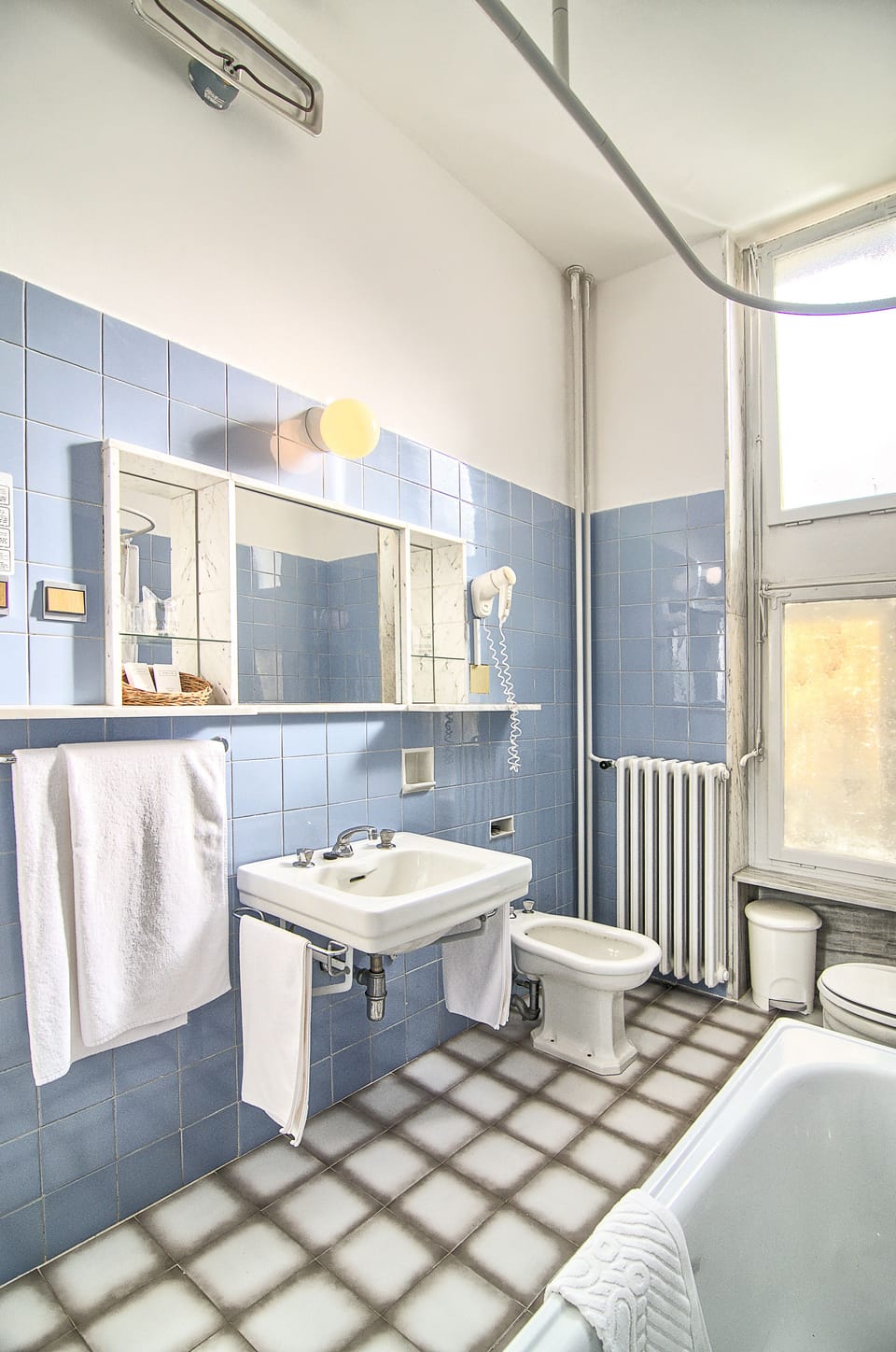 Single Room, Sea View | Bathroom | Bathtub, deep soaking tub, hair dryer, bidet