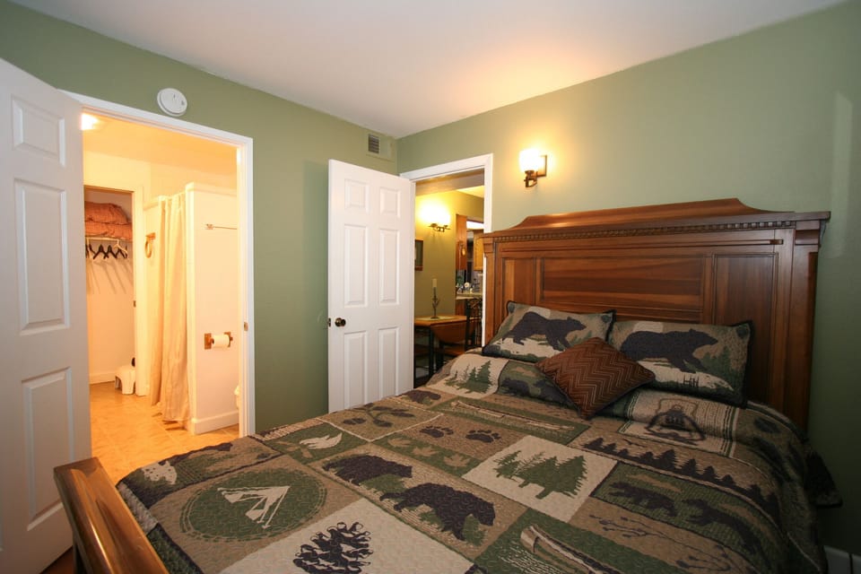 Attached bath has tub/shower