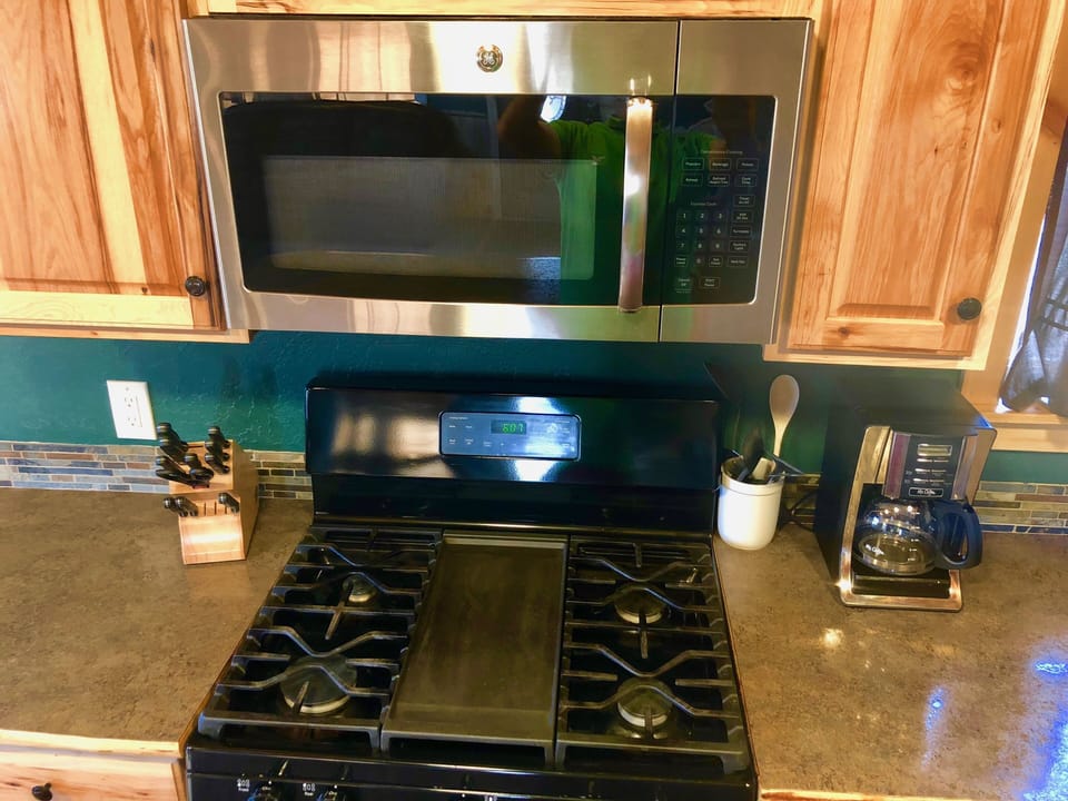 Microwave and range to cook that perfect meal. 