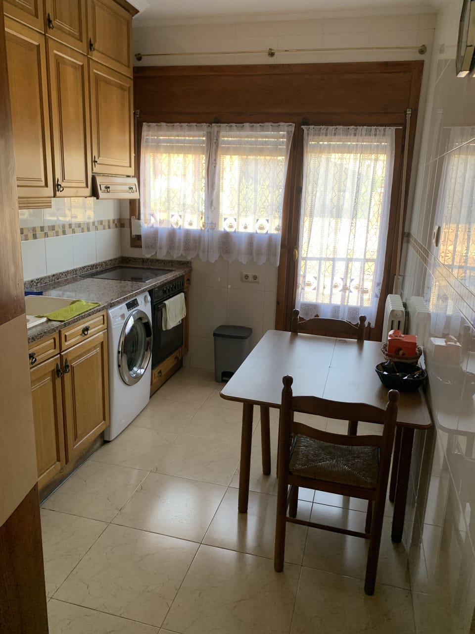 Chalet, 3 Bedrooms | Private kitchen | Cookware/dishes/utensils