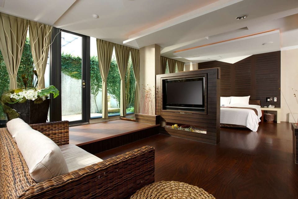 Deluxe Villa (Bali) | Desk, free WiFi, bed sheets