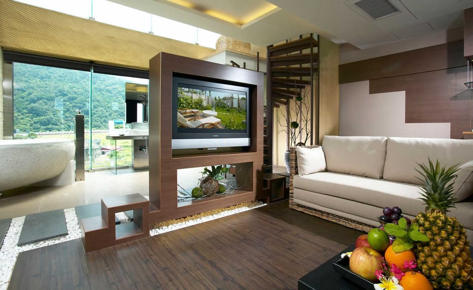 Deluxe Villa (Bali) | Desk, free WiFi, bed sheets