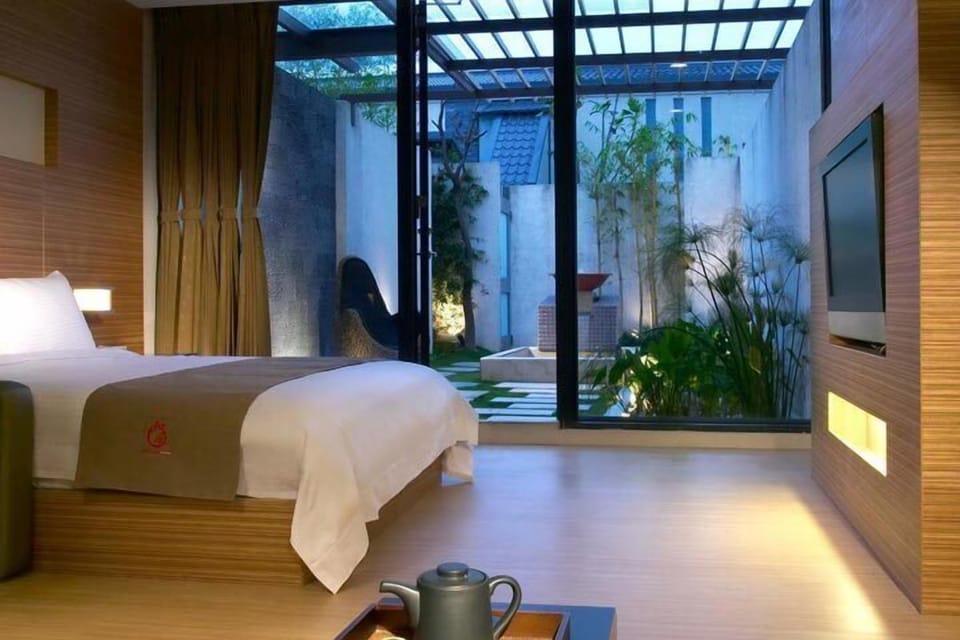 Deluxe Villa (Moon) | Desk, free WiFi, bed sheets