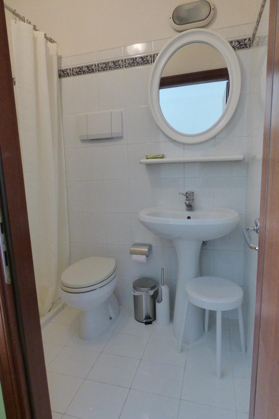 Shower, rainfall showerhead