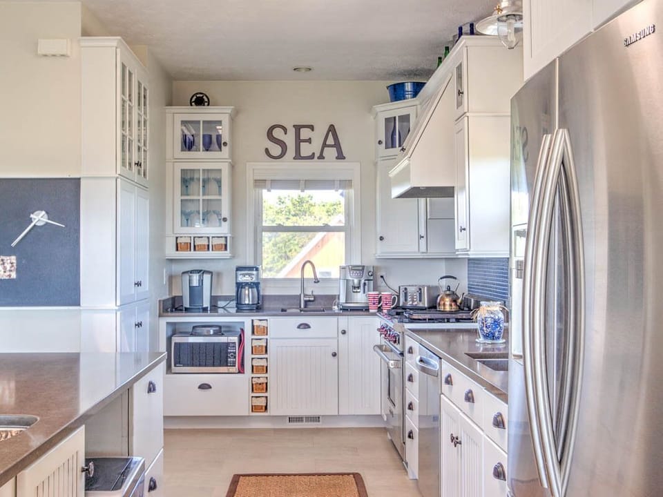 The kitchen is fully stocked for all your cooking needs