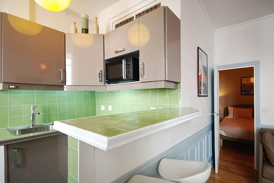 Kitchen / bar