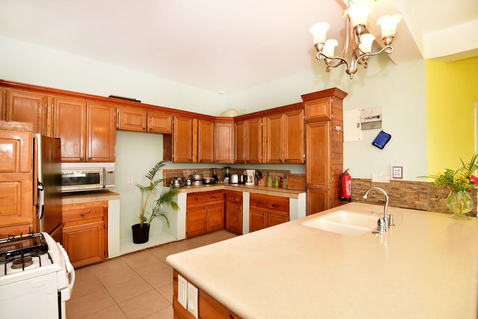 Full Kitchen