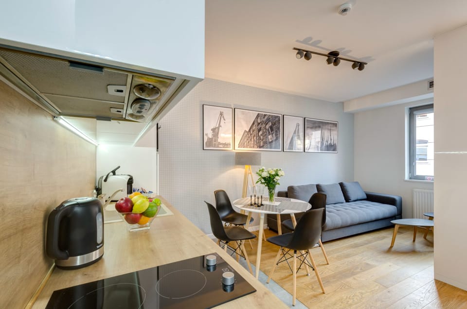Comfort Apartment | Private kitchenette | Fridge, microwave, oven, stovetop