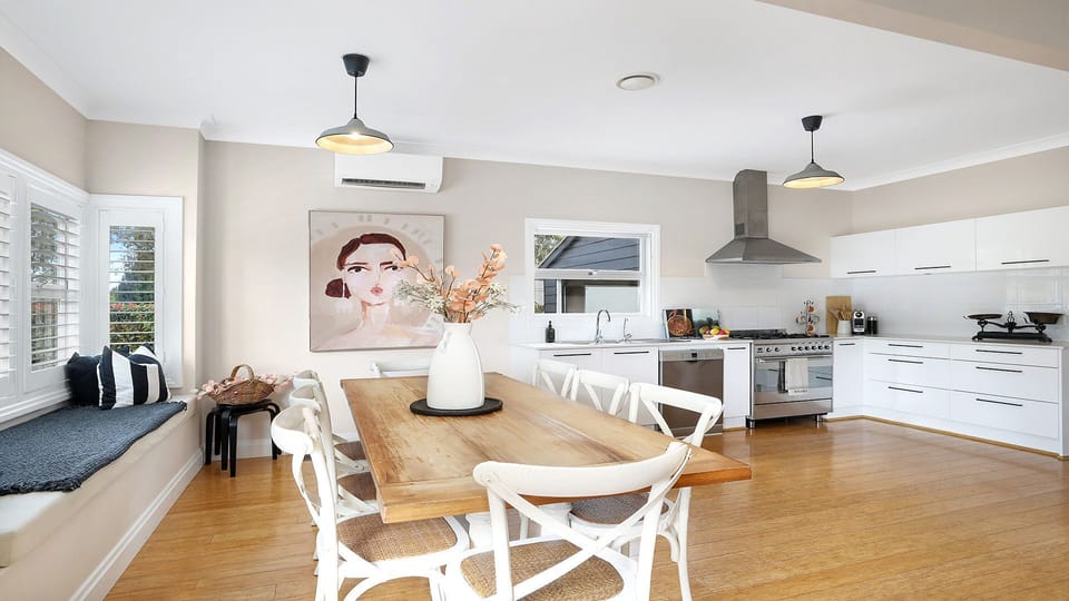 Amber Cottage | Dining | Kitchen 