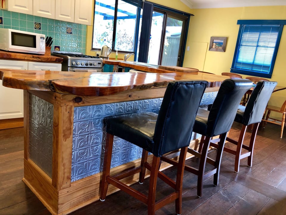 Kitchen counter