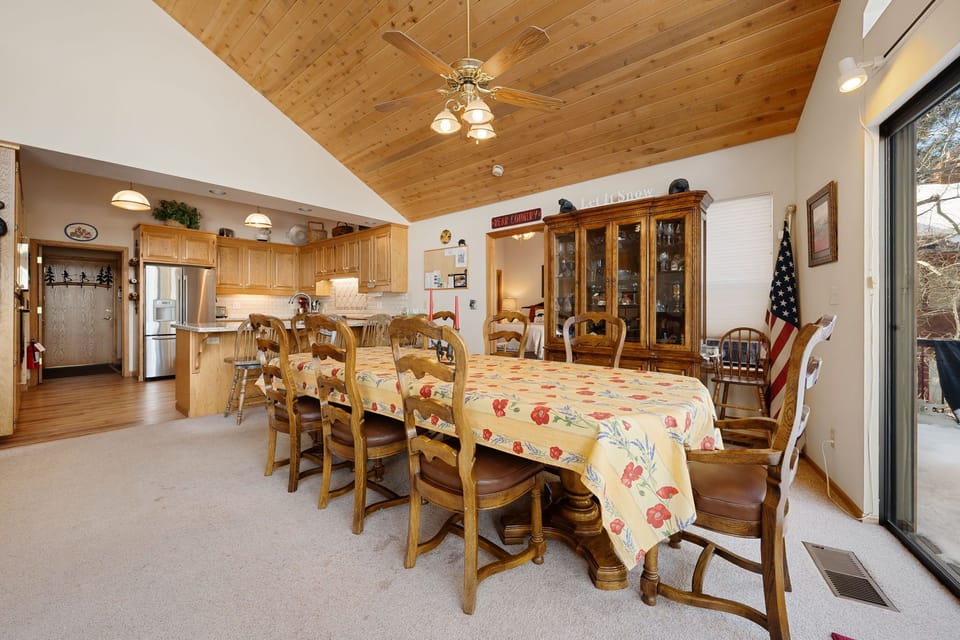 Alternate view of the dining area - a high chair is provided