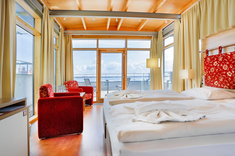 Superior Double Room | Desk, soundproofing, cribs/infant beds, rollaway beds