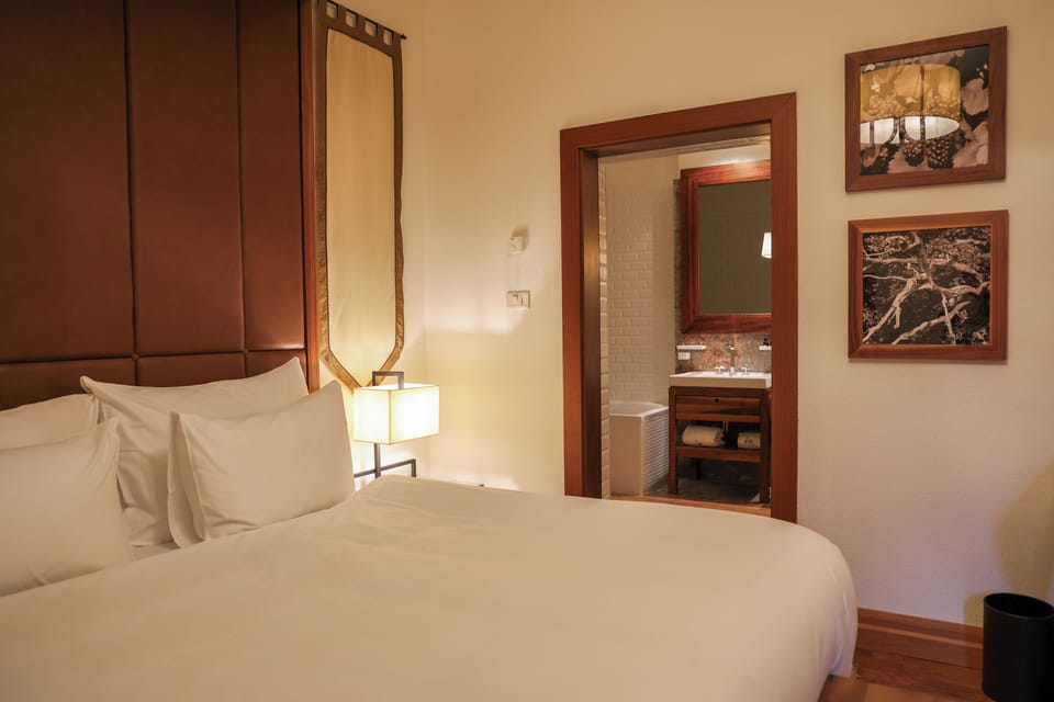 Junior Suite, 1 Double Bed with Sofa bed, River View | Minibar, in-room safe, desk, cribs/infant beds
