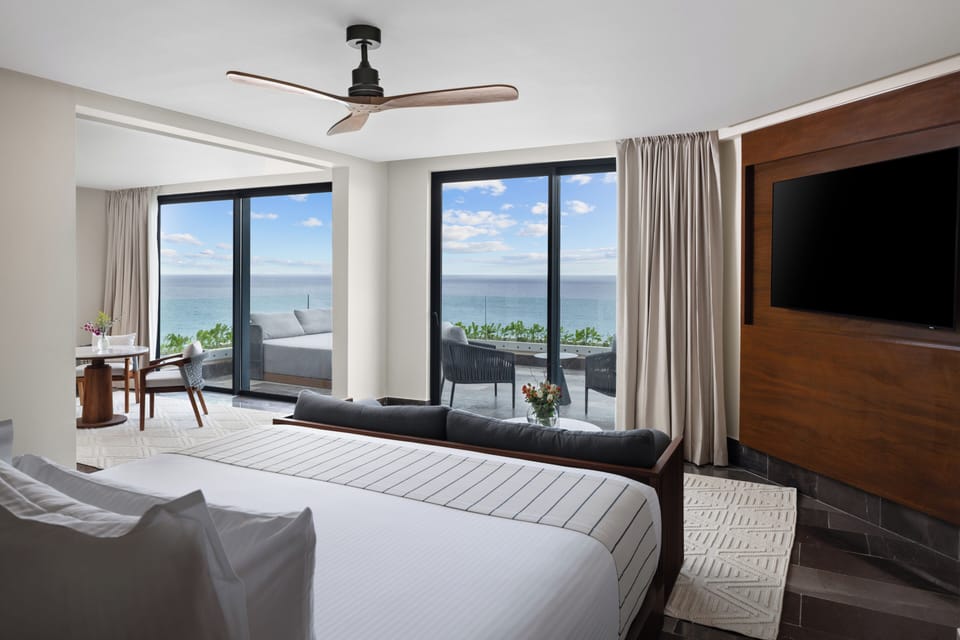 Preferred Club Governor Suite Ocean Front Plunge Pool | Bathroom | Shower, eco-friendly toiletries, hair dryer, towels