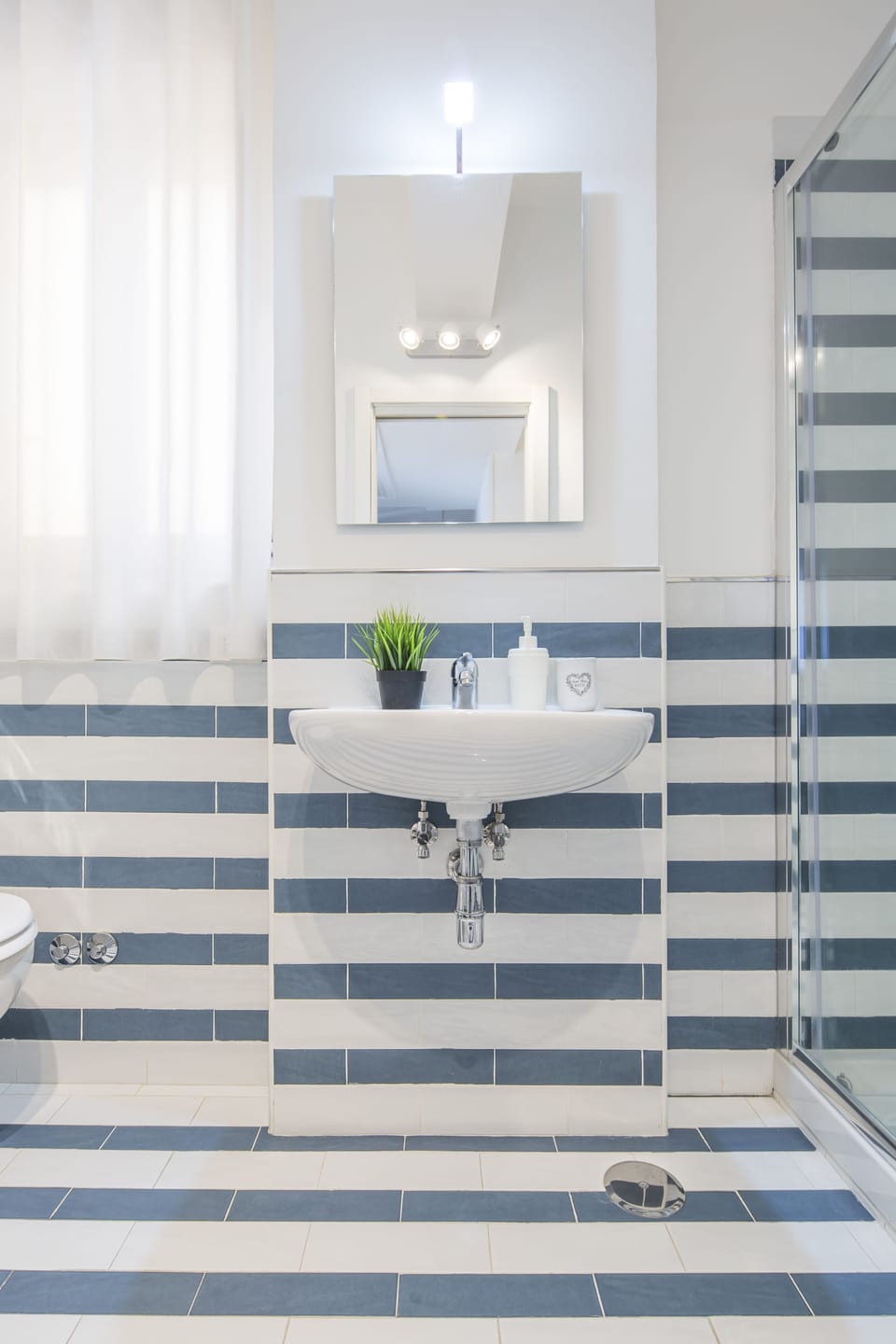 Suite | Bathroom sink