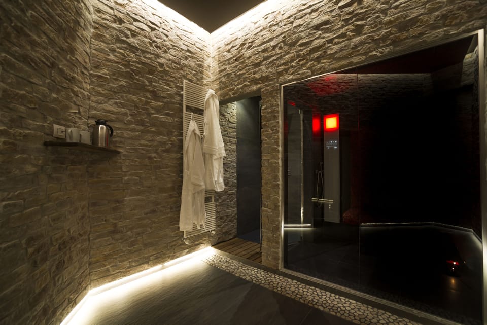 Couples treatment rooms, massages