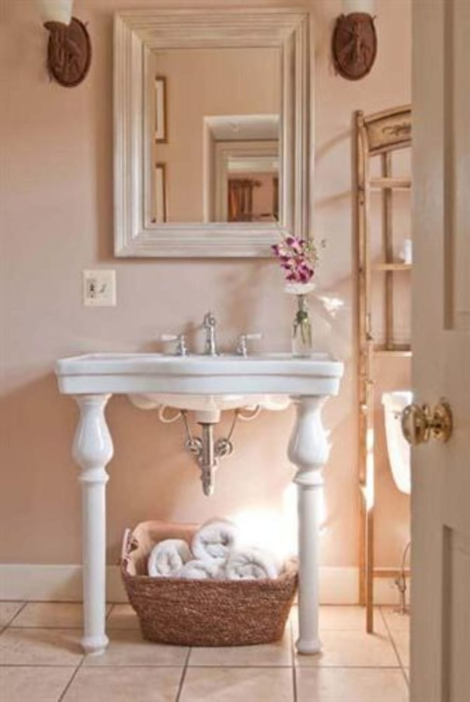 Deluxe Suite (Pierpoint suite) | Bathroom | Separate tub and shower, jetted tub, rainfall showerhead