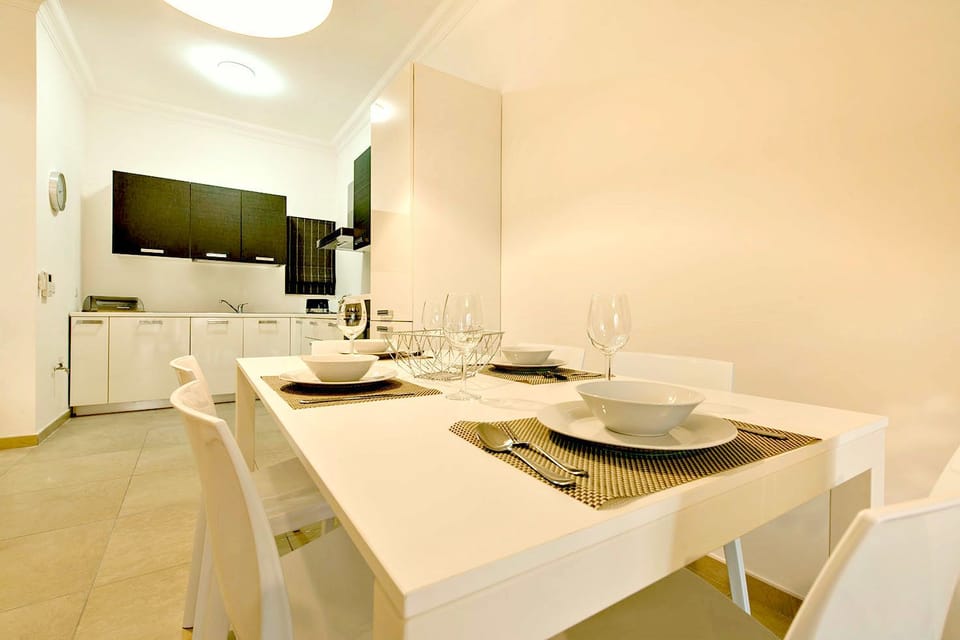Apartment, 1 Bedroom | In-room dining