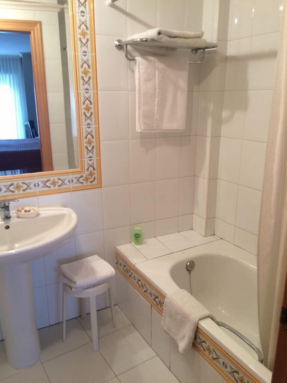 Free toiletries, bidet, towels