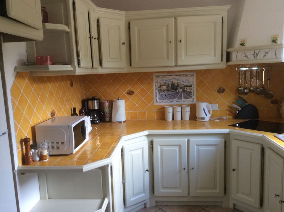 A well equipped kitchen