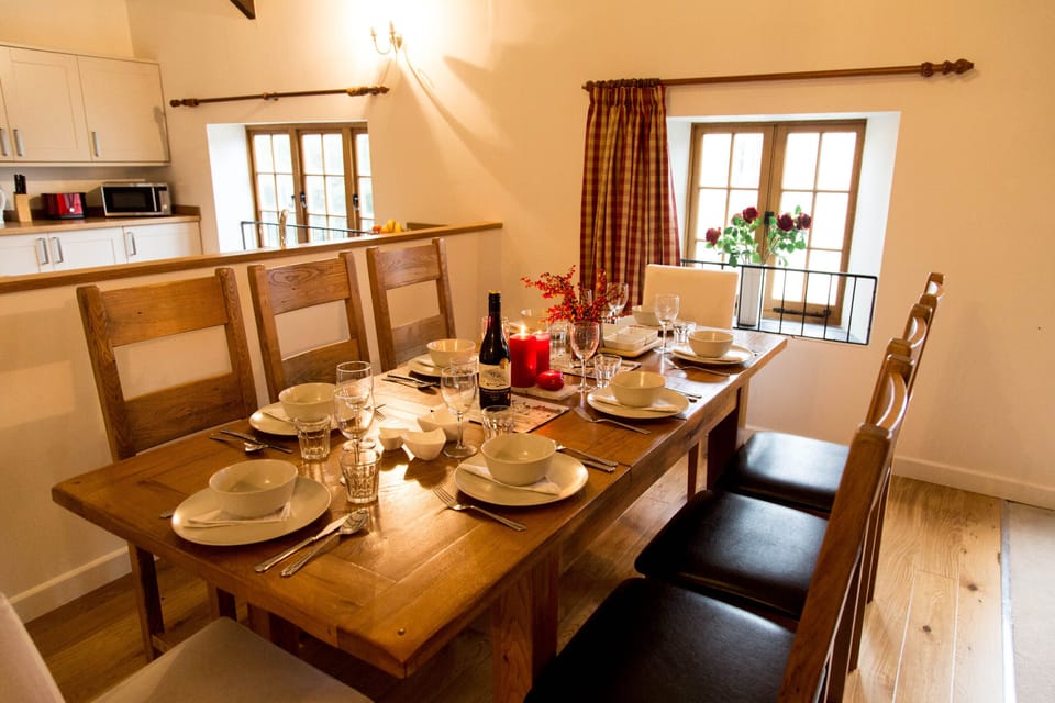 Dining area comfortably seating 8