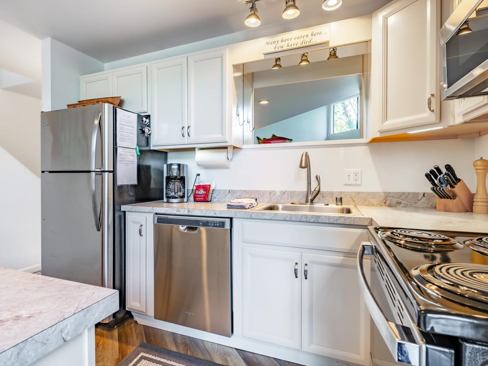 Newly update kitchen ready to make a meal or light snack