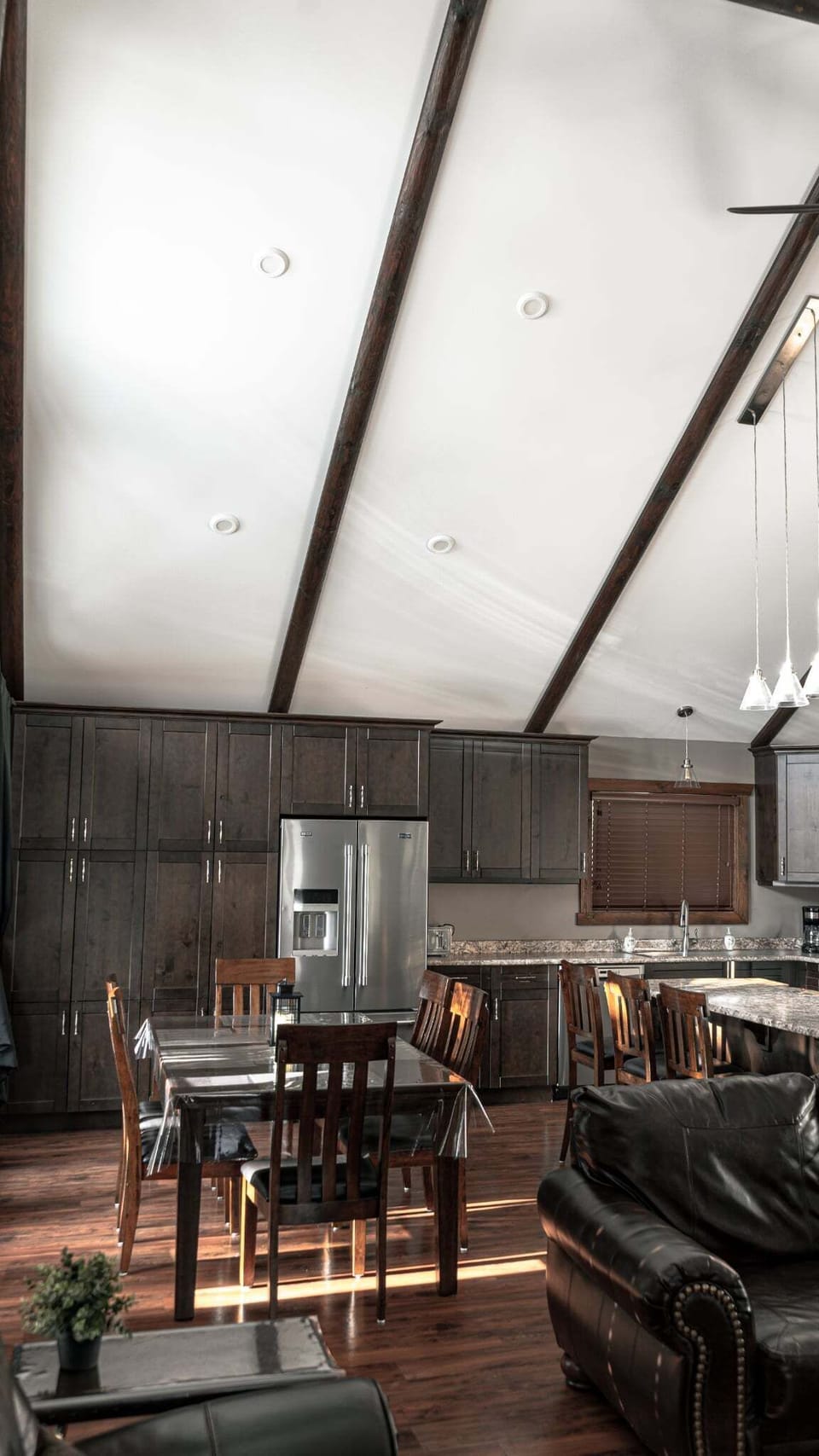 Grizzly Den Cabin Rental (2342)
