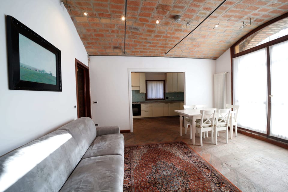 Frette Italian sheets, premium bedding, memory foam beds