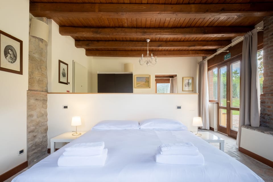 Frette Italian sheets, premium bedding, memory foam beds