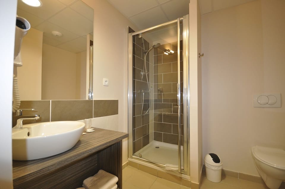Free toiletries, hair dryer, towels