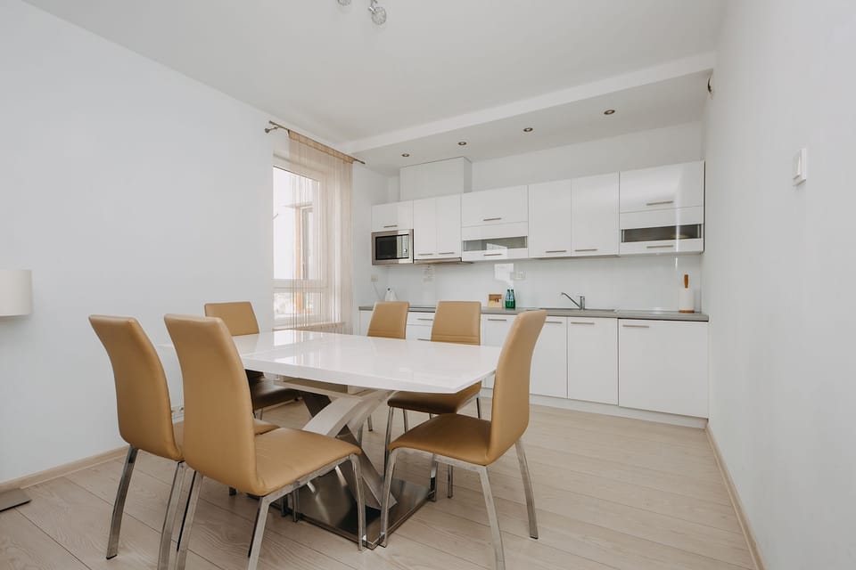 Apartment, Multiple Beds, Non Smoking, Courtyard View | Private kitchen | Coffee/tea maker, fridge, microwave, stovetop