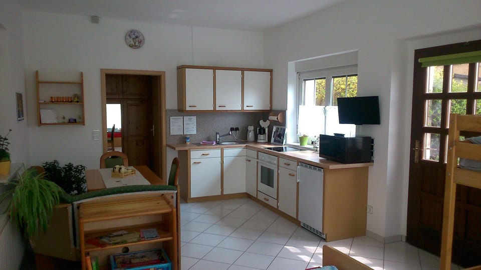1 bedroom, individually decorated, individually furnished