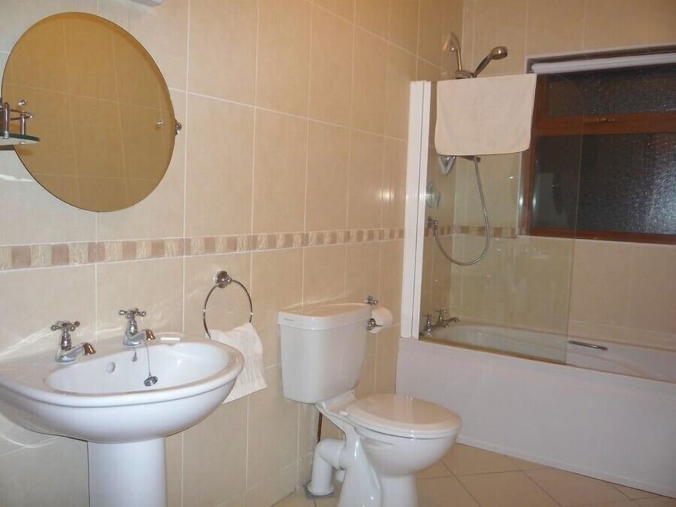Spacious bathroom