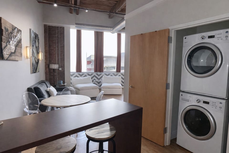 Laundry detergent provided for the full washer and drier