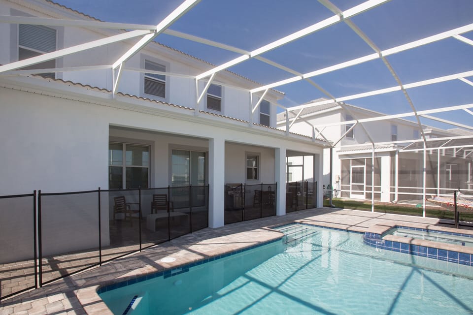 Pool area 