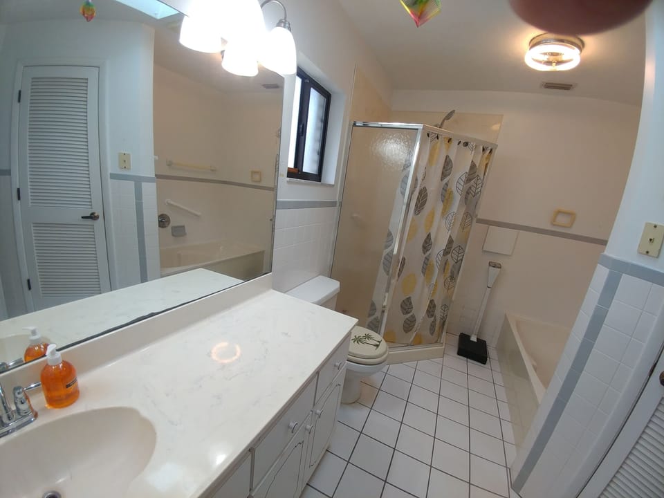 Master Bath from front