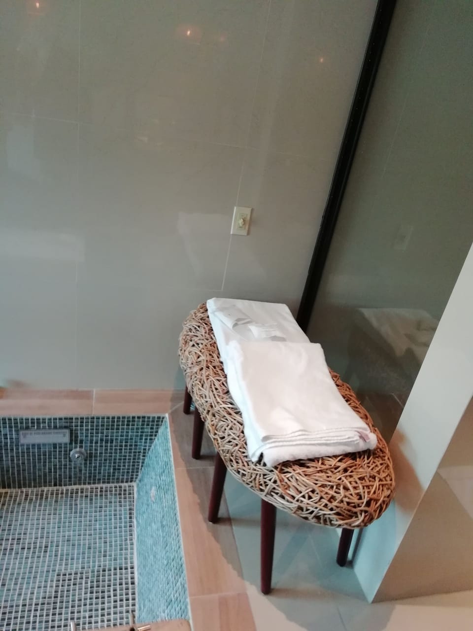 Design Cabin, 1 King Bed, Smoking, Lake View | Jetted tub