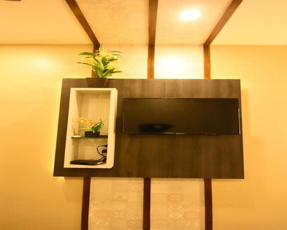Soundproofing, rollaway beds, free WiFi, bed sheets