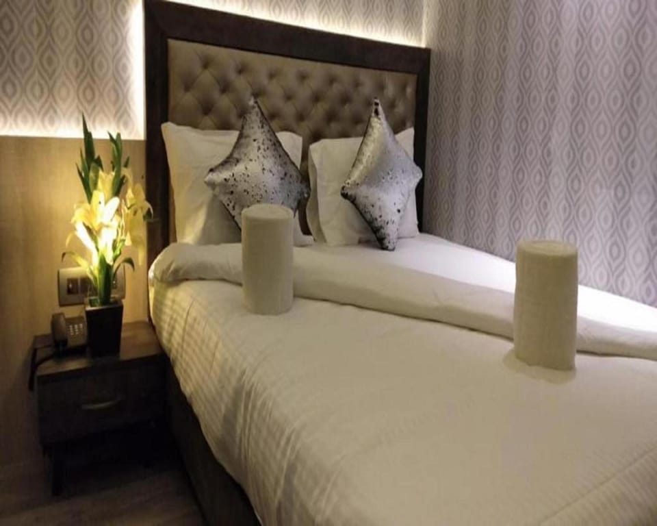 Soundproofing, rollaway beds, free WiFi, bed sheets