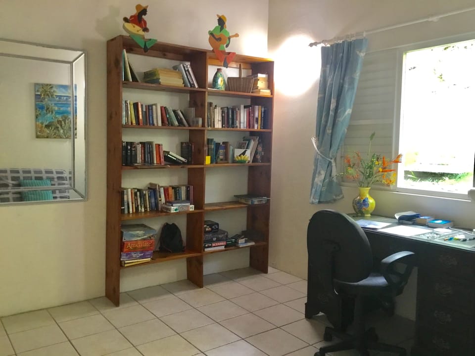 Study/Fourth Bedroom