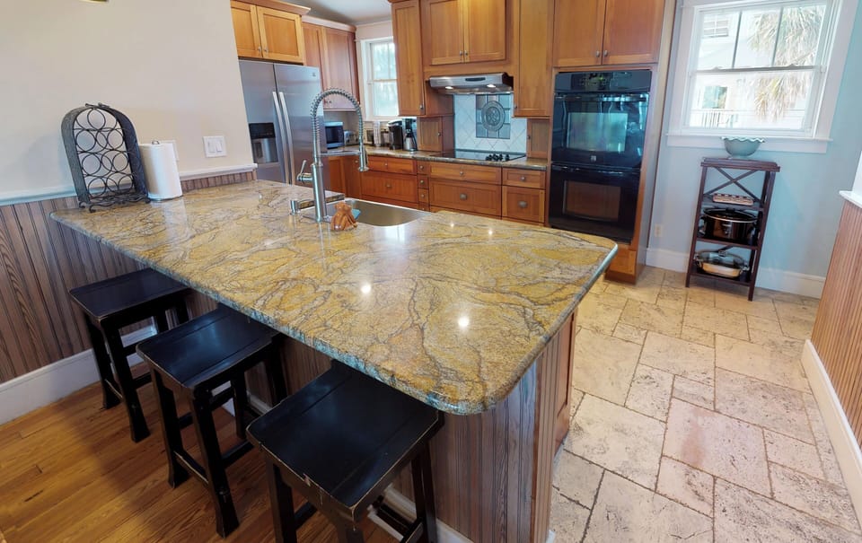 Bar Stool Seating at the Kitchen Counter - Plenty of room for "Many Cooks"
