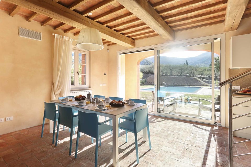 Common Room, Dining Room, Pool