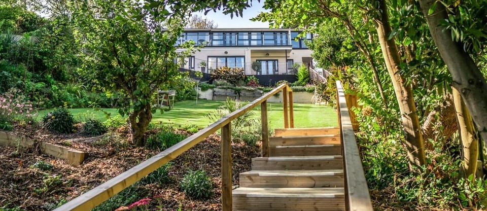 The Private Garden, enjoy 80m of landscape gardens
