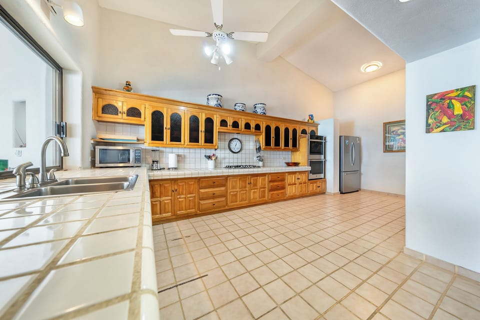 Massive kitchen for everything you need 