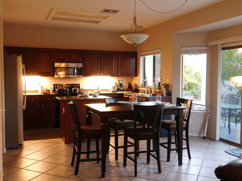 Kitchen Dining 9