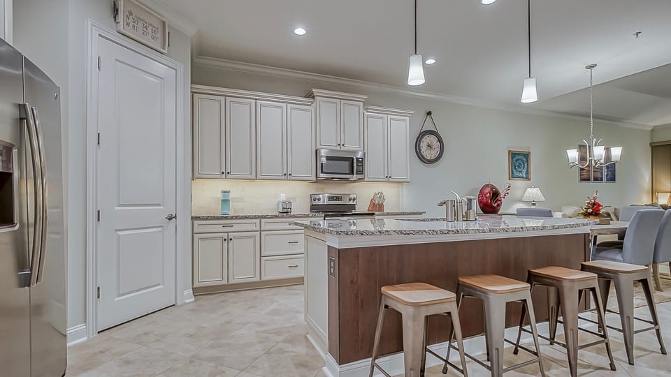 Kitchen with California Island